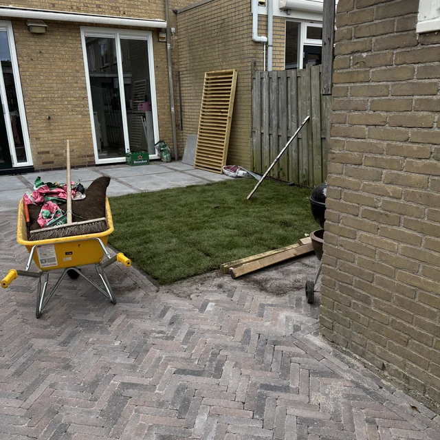 Detail van het keperverband bij de overgang naar het terras
